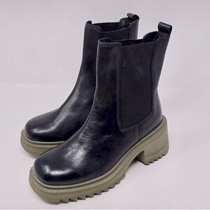 Vince Camuto Booties NWOT